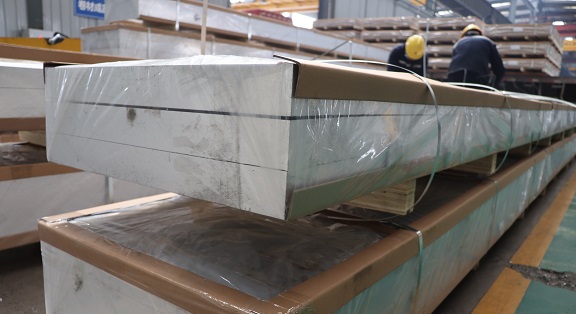明泰铝业-铝厚板