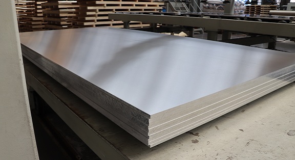 明泰铝业-铝厚板企业